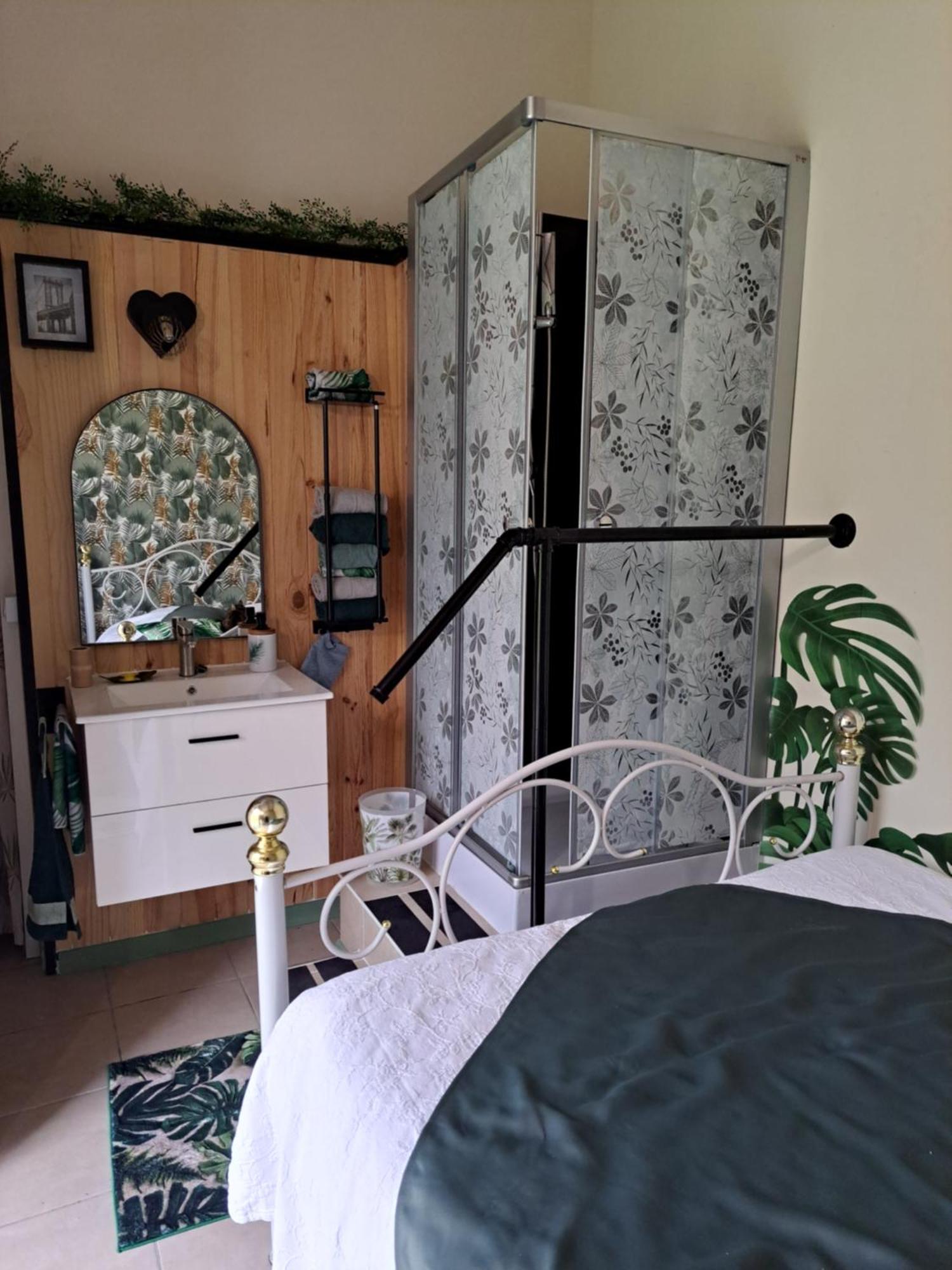 Chez Martine Et Bernard Bed & Breakfast Saint-Vincent-Sterlanges Exterior foto